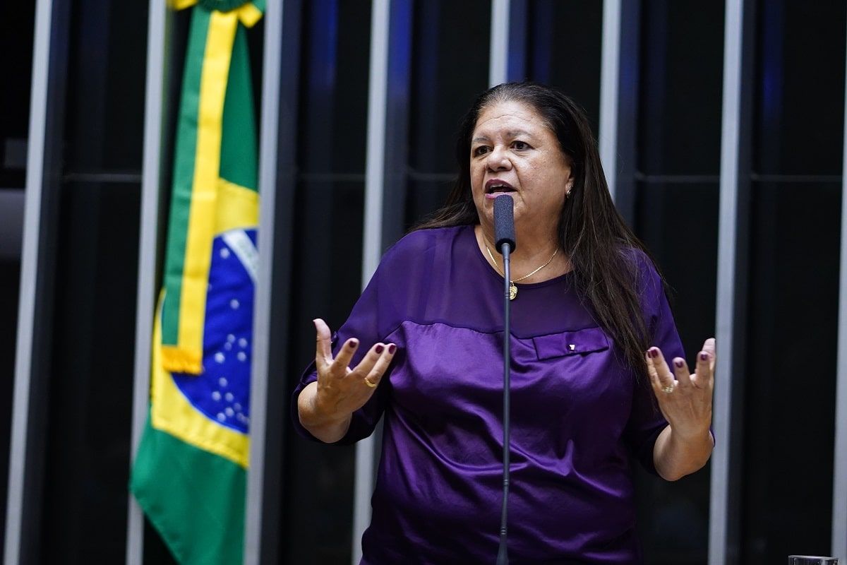 Deputada pede que projeto de lei de criptomoedas avance na CCJ