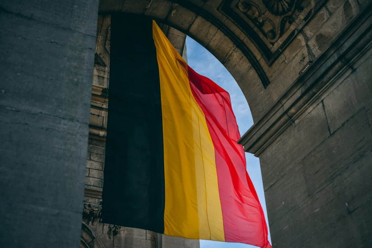 Bélgica manda Binance suspender suas operações imediatamente