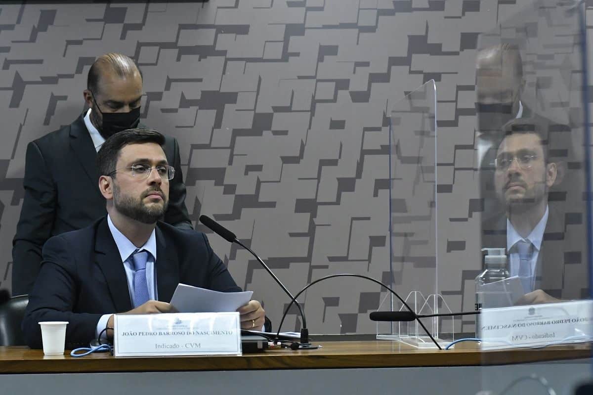 CVM anuncia atuação conjunta com Banco Central na regulamentação das criptomoedas