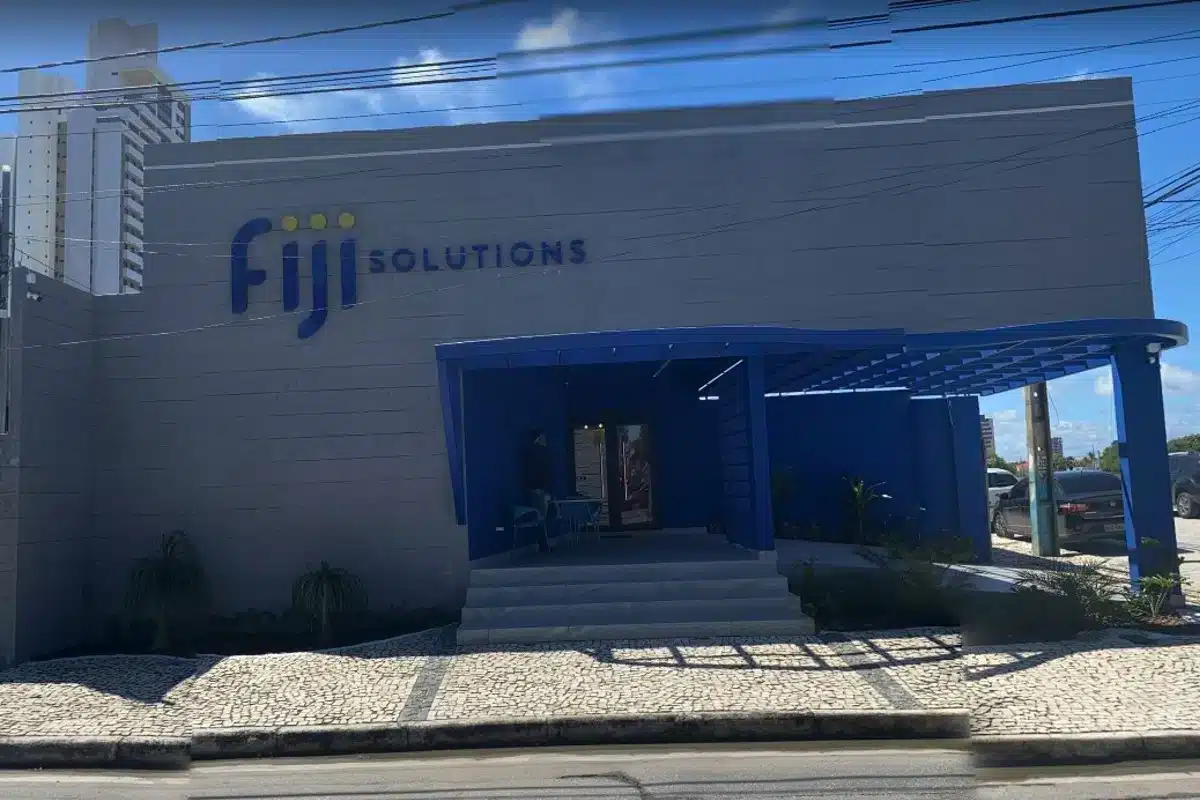 Sede da Fiji Solutions em Campina Grande, PB pirâmide de criptomoedas