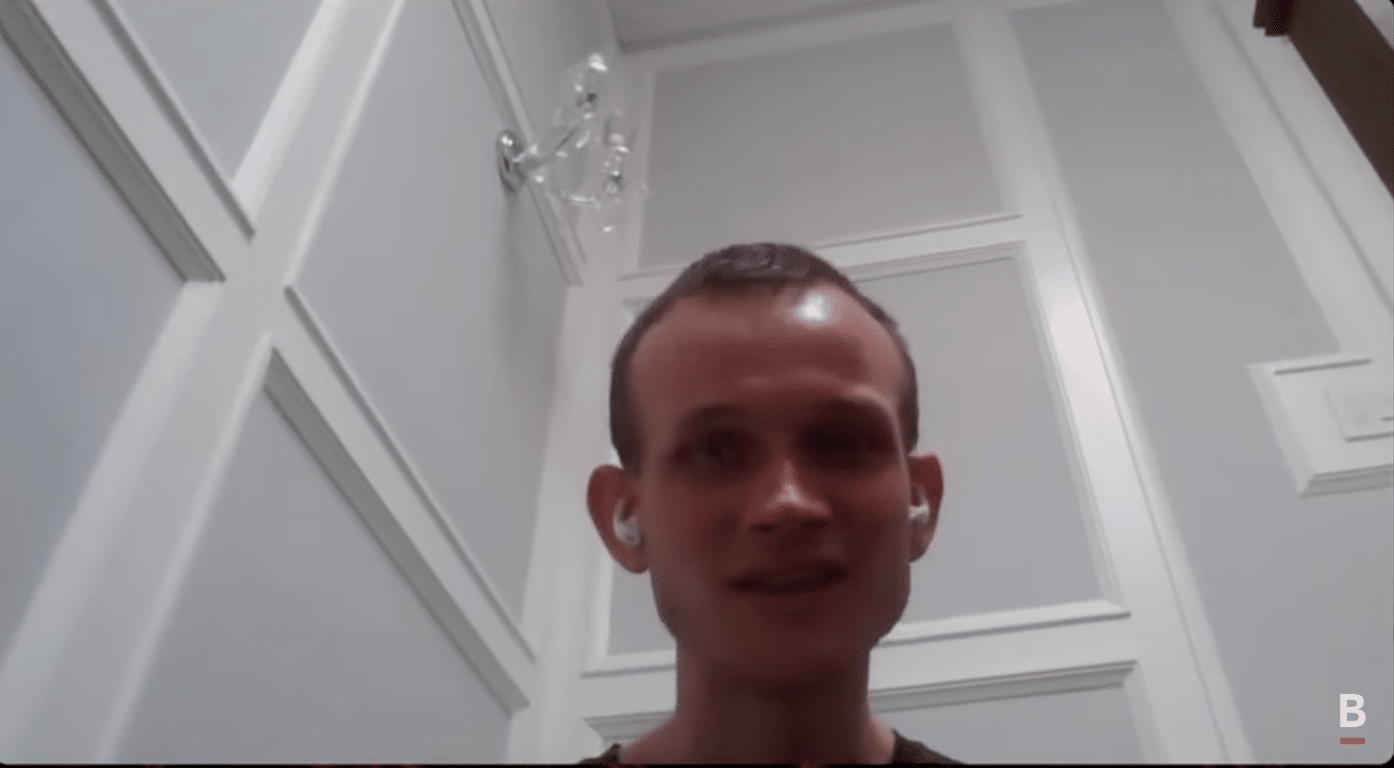 Vitalik Buterin declara que não está alocando todo seu ETH em staking, apenas uma ‘pequena porção’