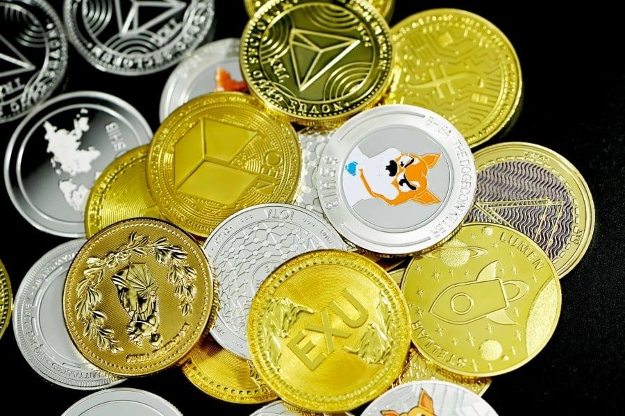 Interesse por altcoins e memecoins no Brasil impressiona, diz Bitso