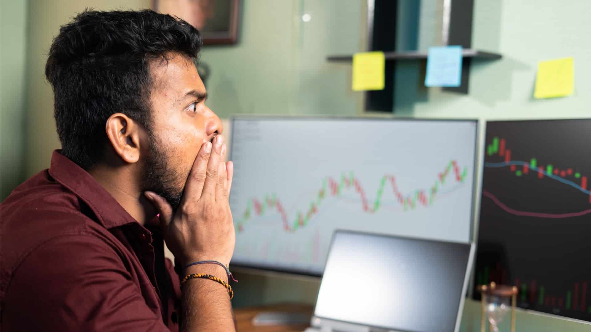 Criptomoeda despenca 94% e anuncia encerramento: "vamos desligar a blockchain"