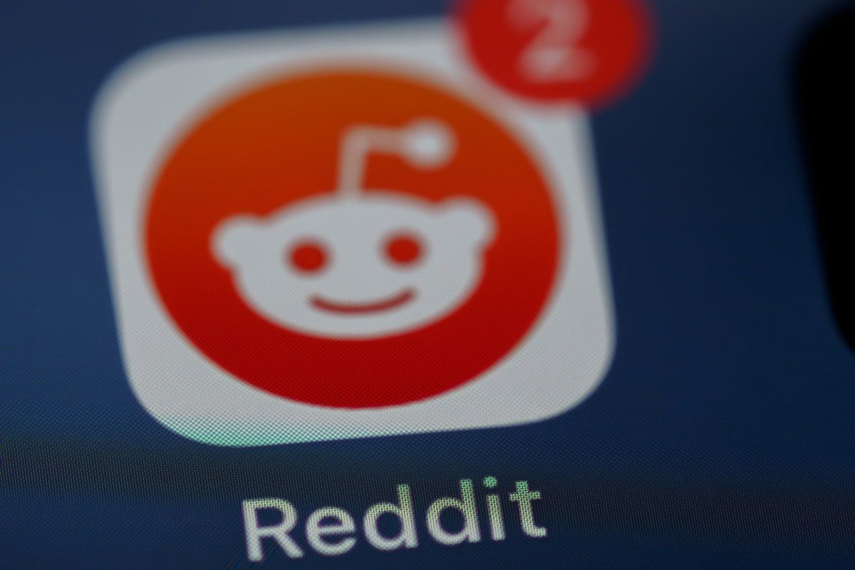 Reddit vendeu Bitcoin e Ethereum que mantinha em caixa, aponta relatório da empresa