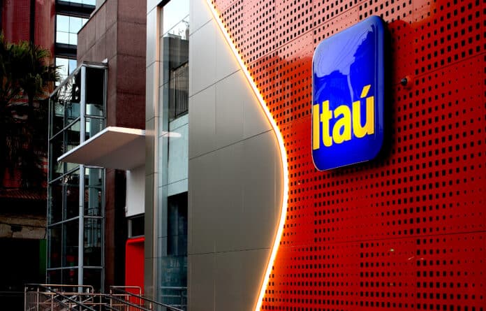 Itaú Unibanco avalia emissão de stablecoin, mas aguarda regulação no Brasil