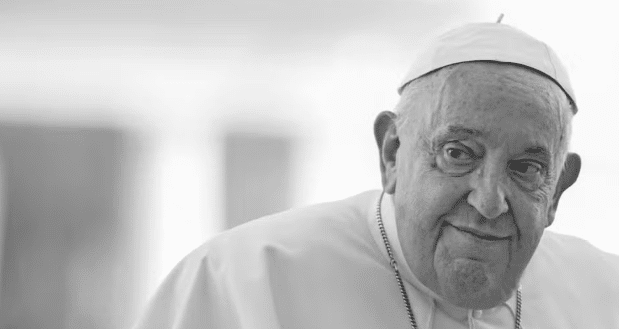 Vaticano afirma que Papa Francisco morreu de AVC e insuficiência cardíaca